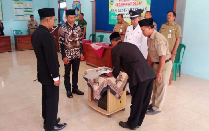 Pelantikan & Pengambilan Sumpah Jabatan Perangkat Desa