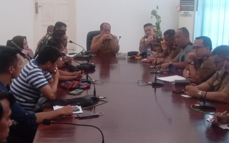 Wakil Bupati Asahan saat Terima Masyarakat Desa Sei Lunang, Sei Paham dan Bagan Asahan