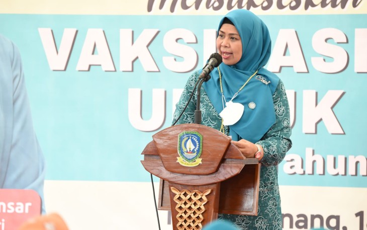 Ketua TP-PKK Kepulauan Riau Hj. Dewi Kumalasari Ansar 