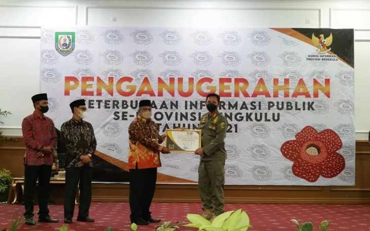 Penganugerahan Keterbukaan Informasi Publik se Provinsi 2021