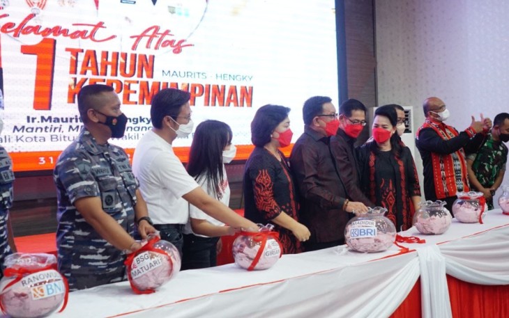 Walikota Bitung dan Wakil Walikota Bitung bersama unsur forkopimda saat pengundian.