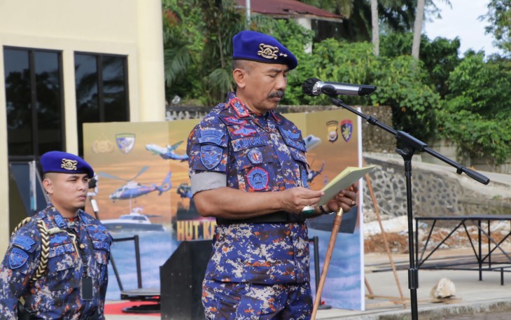 Kapolda Bengkulu Irjen Pol Drs. Agung Wicaksono M.Si saat memimpin pelaksanaan Upacara HUT ke -72 Polairud di lapangan Rekonfu Polda Bengkulu