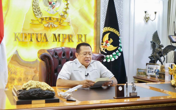  Bamsoet dalam Seminar Nasional dan Eksibisi Kebangkitan Koperasi Indonesia yang diselenggarakan Universitas Padjajaran secara virtual di Jakarta, Jumat (16/12/22).