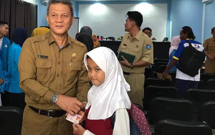 Kepala Dinas Kependudukan dan Catatan Sipil Drs. Ismail 