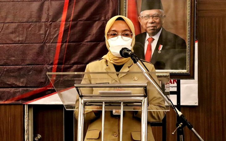 Sri Purwaningsih atau yang akrab disapa Nining pada saat pembukaan rapat finalisasi penyusunan dokumen Rencana Aksi Penerapan SPM untuk Daerah Otonomi Baru Provinsi Papua Selatan, Papua Tengah, dan Papua Pegunungan yang digelar pada Senin, (28/11/2022) di Acacia Hotel Jakarta. 