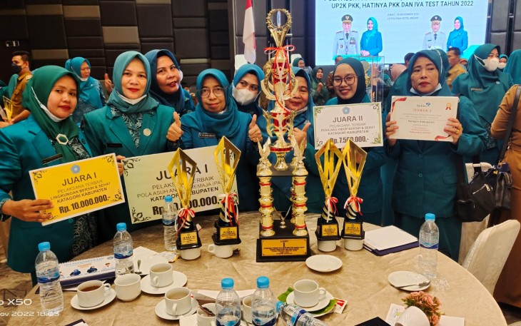 TP PKK Kabupaten Asahan saat Raih Sejumlah Penghargaan Dalam Lomba PKK Tingkat Provinsi Sumatera Utara