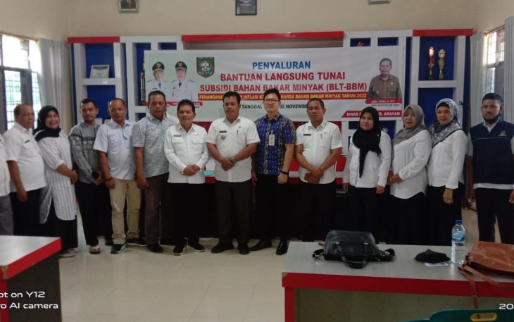 Pemerintah Kabupaten Asahan saat Salurkan BLT Subsidi BBM Kepada Masayarakat