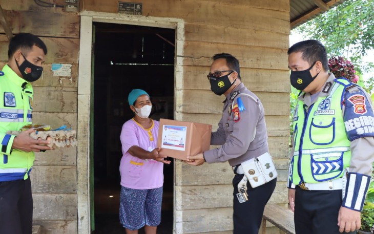 Polres Lebong Bantu Warga Kurang Mampu