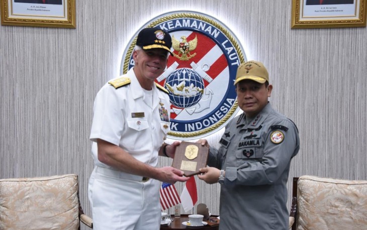 Penyerahan cindera mata