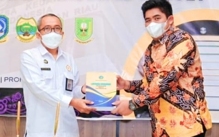 Penyerahan LKPD Unaudited 2021 ke BPK oleh Plt Bupati Bintan