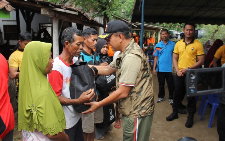 Dandim Madiun Bersama Forkopimda saat Dampingi Danrem 081/DSJ Tinjau Lokasi Bencana Puting Beliung