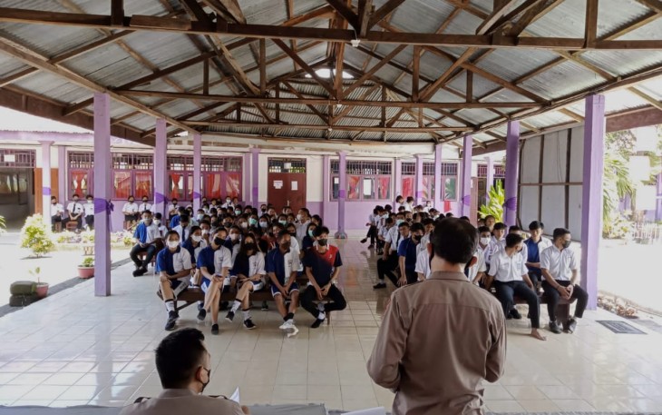 Personil polres Bitung saat gelar sosialisasi terpadu penerimaan anggota Polri T.A 2022.
