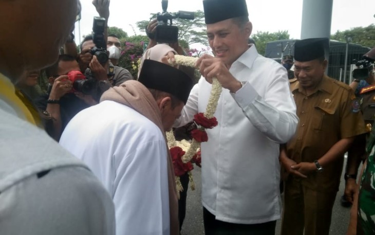 Ketua Forkolimat saat Sambut Kedatangan Habib Lutfi Bin Yahya