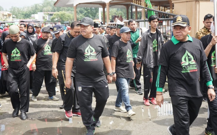 Wakil Bupati Asahan saat Lepas 5300 Peserta Gerak Jalan Santai