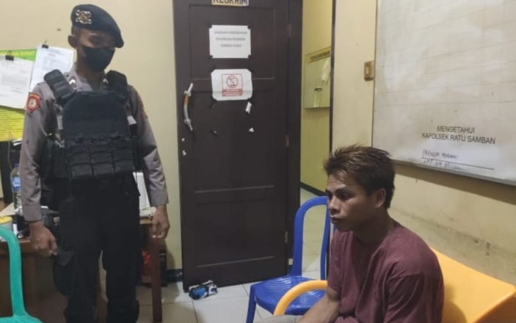 Pria Mencurigakan Bawa Sajam Diamankan Polisi
