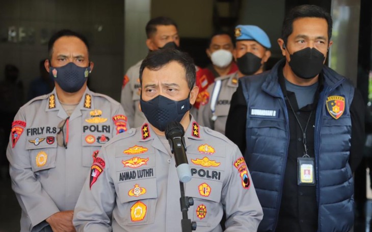 Kapolda Jateng Irjen Pol Ahmad Luthfi saat melaksanakan kunjungan di Mapolres Batang guna asistensi penanganan kasus pencabulan yang dilakukan seorang guru terhadap murid-muridnya tersebut pada Jumat, (2/9) pagi.