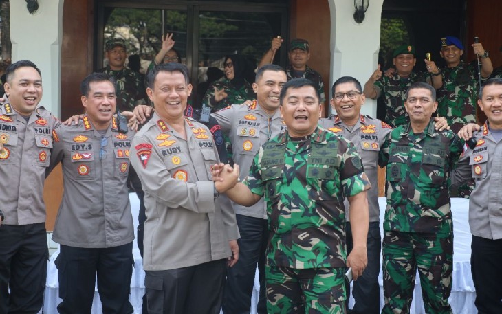 Kapolda Banten saat Kunjungi Pejabat Baru Danrem 064/MY