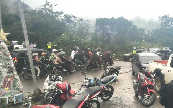 Pengunjung padati Bukit Wisata Sibea-bea Samosir