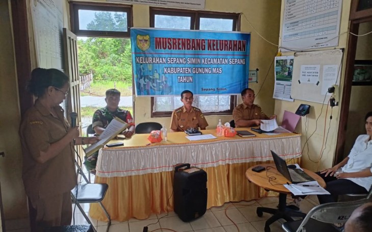 Musrenbang Tingkat Kelurahan bertempat di Kantor Kelurahan Sepang Simin, Kecamatan Sepang, Kabupaten Gunung Mas, Senin 19 September 2022. 