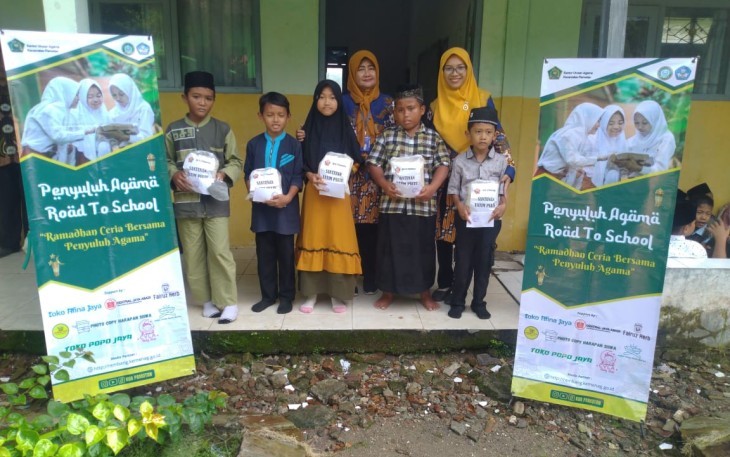 SDN 5 Pamotan Berikan Santunan Kepada Siswa-Siswi Yatim