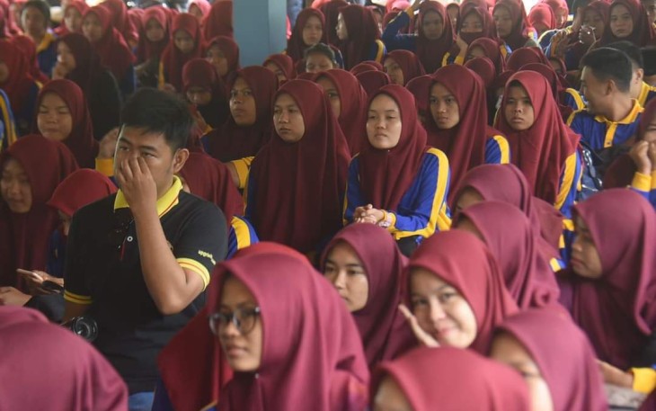 Mahasiswa Fakultas Ilmu Sosial dan Humaniora, Universitas PGRI Sumbar mengikuti kuliah umum di Auditorium Mifan Waterpark.