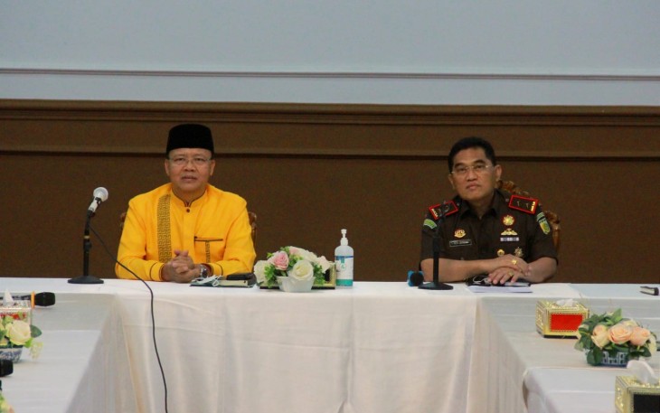Gubernur Bengkulu Rohidin Mersyah saat bersama Kajati Bengkulu Heri Jerman
