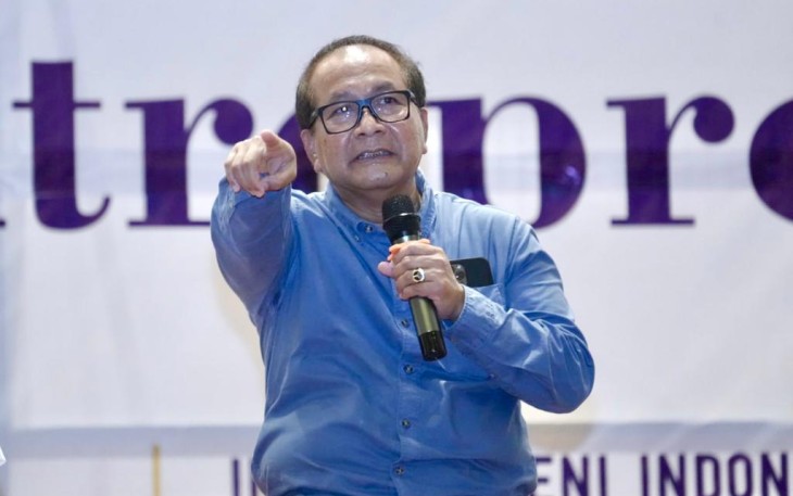 SesKemenKopUKM Arif Rahman saat dialog interaktif di sela-sela acara Young Entrepreneur Wanted di Kampus Institut Seni Indonesia (ISI), Yogyakarta, Kamis (8/12).