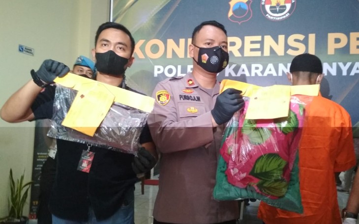  Gelar perkara kasus  percobaan kekerasan seksual dan kekerasan fisik dalam rumah tangga yang dilakukan  tersangka N (31), di Kantor Sat Reskrim Polres Karanganyar, Selasa (18/1/2022).