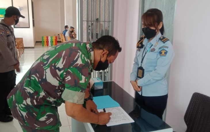 Pelda Yahya Listiyawan, saat Penandatanganan Nota Kesepahaman LP Perempuan Kelas II A, Kota Palangka Raya