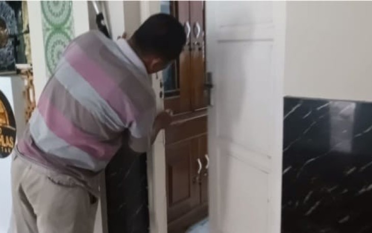Pintu Masjid Al-Ikhlas yang dibobol