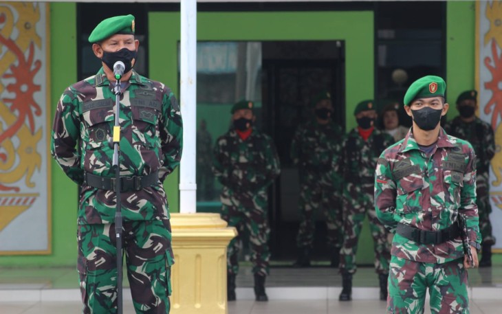 Kasdim 1016/Palangka Raya, Letkol Inf Abdul Salim, beri pengarahan kepada Personel TNI dan PNS