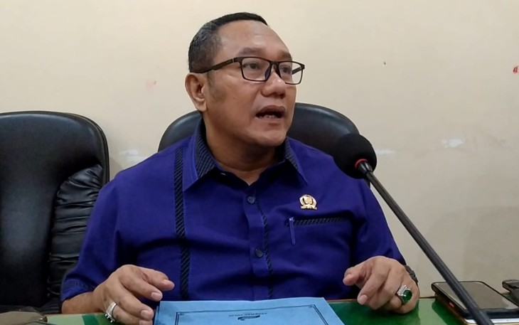 Ketua Komisi II DPRD Kabupaten Trenggalek, Mugianto, saat dikonfirmasi setelah rapat bersama OPD penghasil, Kamis (3/2/2022) (Foto : Hardi Rangga, klikwarta.com).