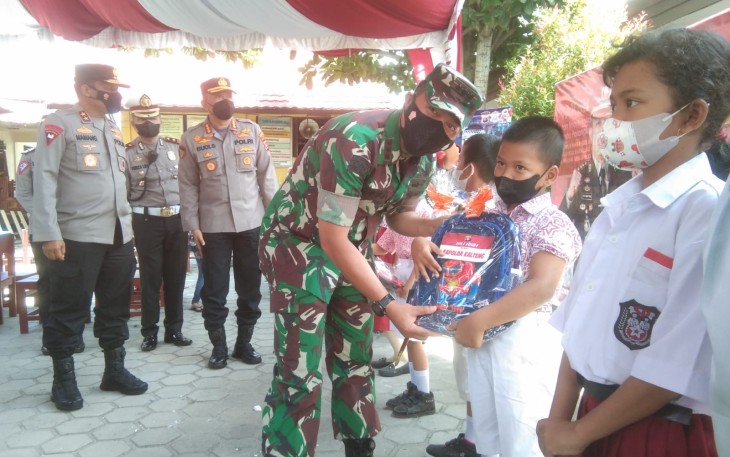 Giat vaksinasi massal bagi anak usia 6-11 tahun yang digelar Polda Kalteng, di SD Negeri 2 Pahandut