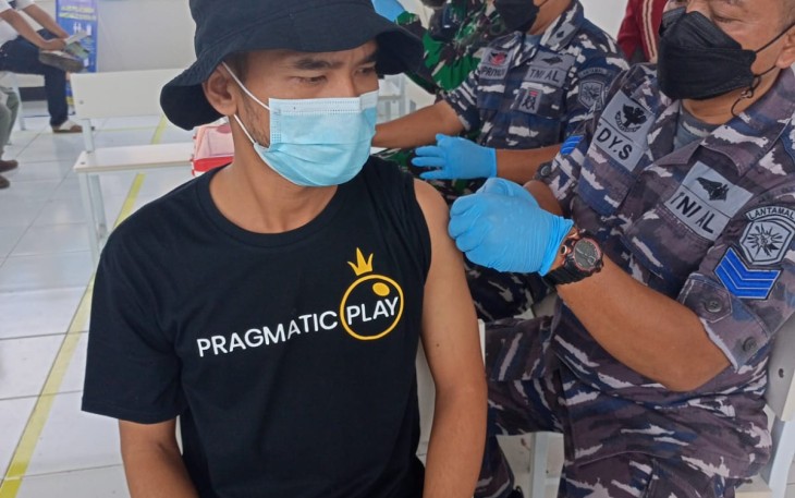 TNI AL Berkolaborasi Dengan IPDN,  Gelar Gebyar Vaksinasi Booster