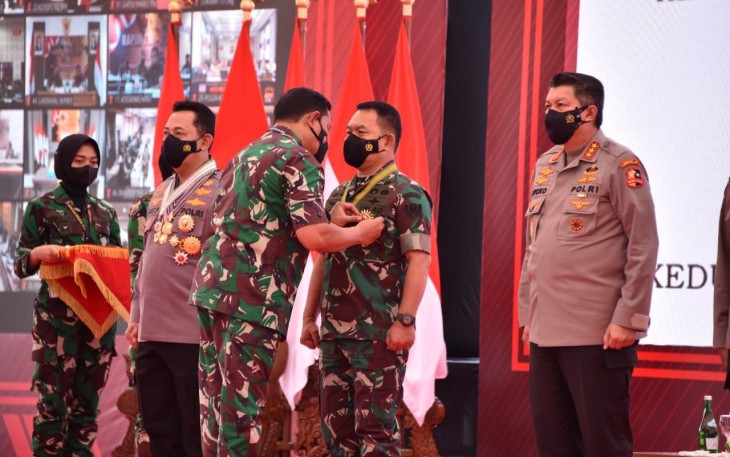 Mewakili Panglima TNI, Kasal Pimpin Rapim TNI – Polri