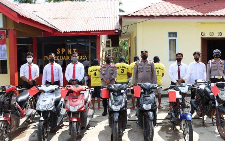 Konferensi Pers oleh Polsek Daik Lingga, pengungkapan kasus Curanmor 