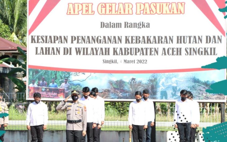 Polres Aceh Singkil saat menggelar apel kesiapan penanganan Karhutla