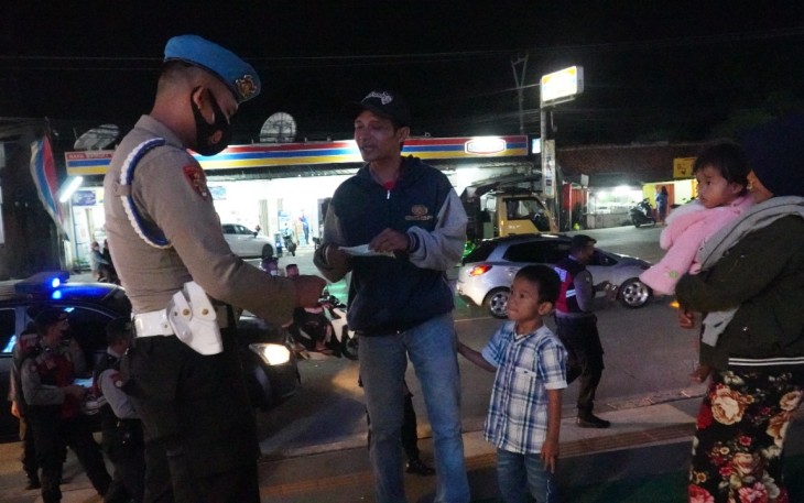 Patroli Malam Polres Bogor, Disiplinkan Protokol Kesehatan