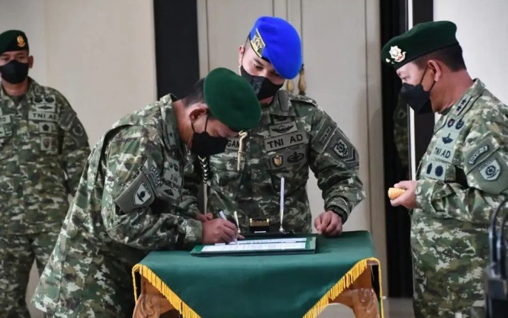 Penyerahan Jabatan Irdivif 3 Kostrad dan Sertijab Kaajen Divif 3 Kostrad