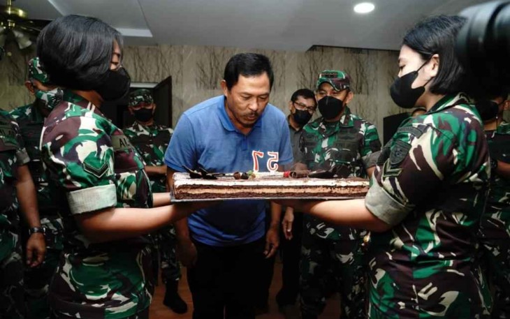 Rujab Kapolda Sulsel Digeruduk Prajurit Baju Loreng 