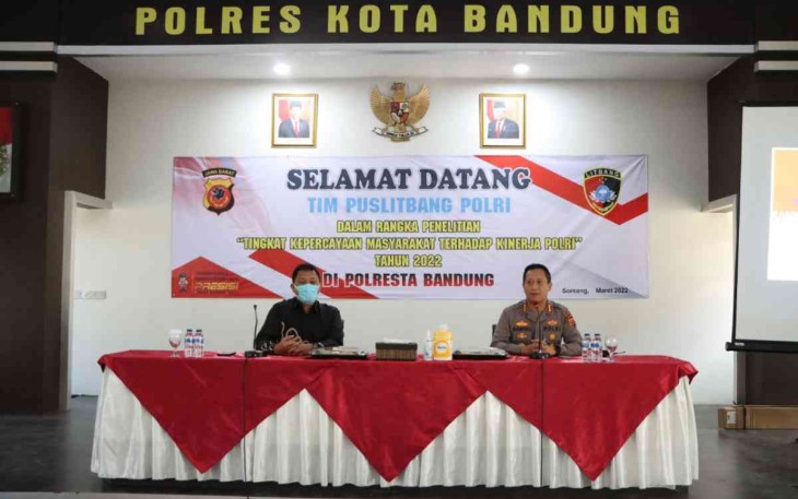 Tim Puslitbang Polri Lakukan Survey di Polresta Bandung