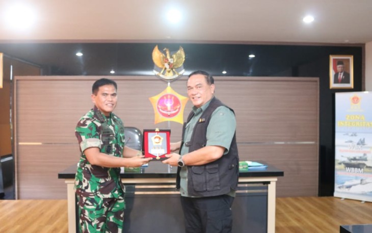 Pangkogabwilhan I Sambut Kedatangan Jakhanneg Kemhan di Mako Kogabwilhan I