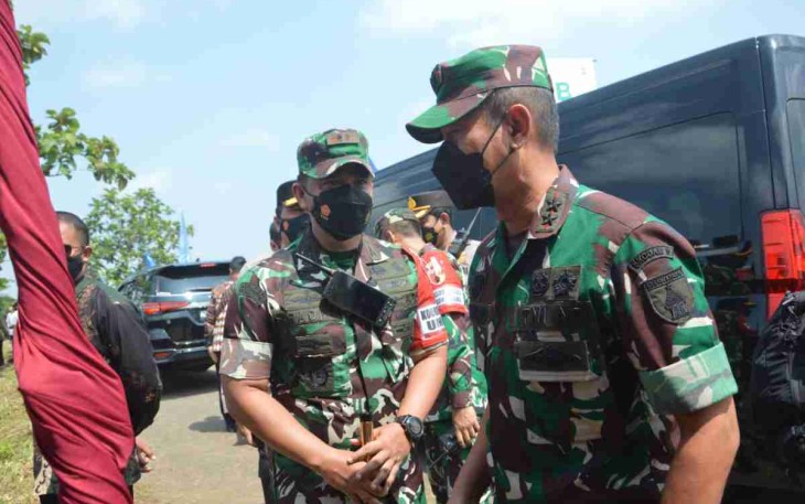 Prajurit Kodim 0802/Ponorogo Turut Amankan Kunker Wapres RI di Wilayah Kabupaten Ponorogo