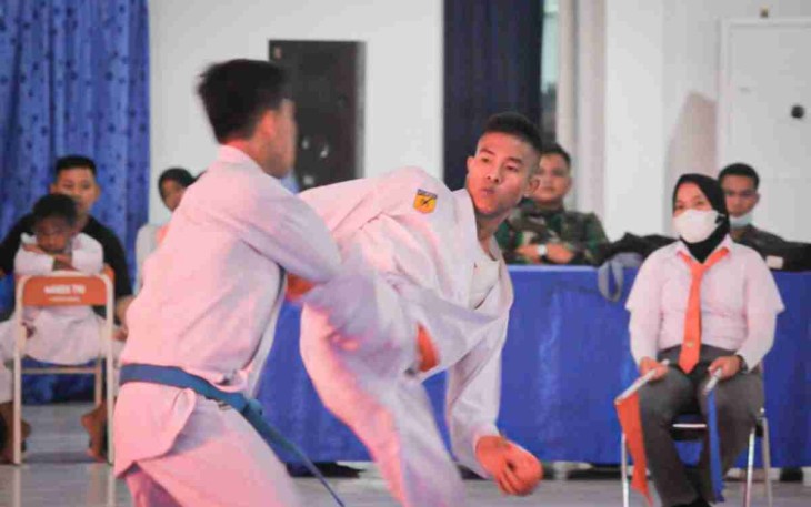 Atlet Karate Yonif 11 Mar Raih Prestasi Kejuaraan Intern Karate Inkai Sorong Raya Piala Danlantamal XIV