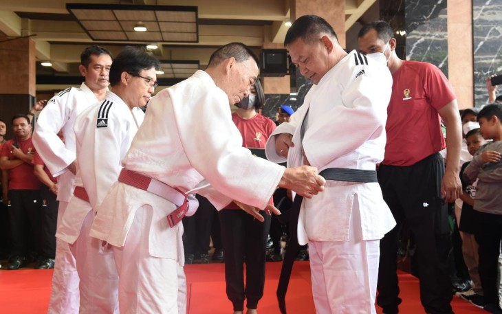 Kasad Terima Penganugerahan Sabuk Hitam Dan-5 Judo