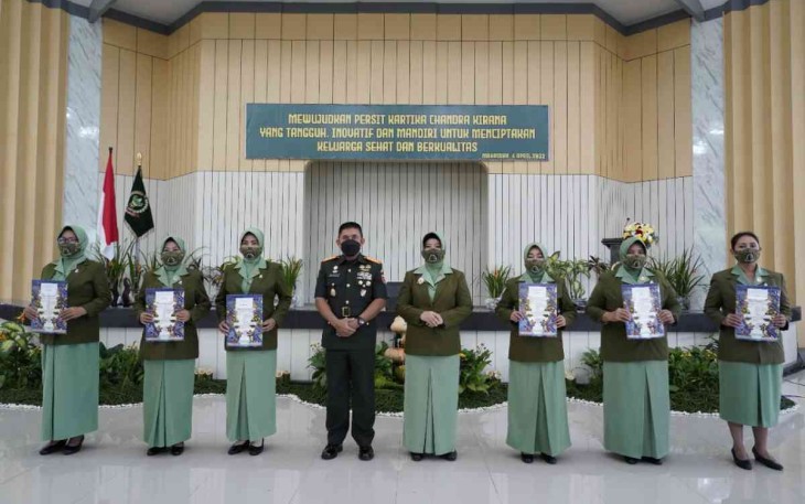 Pangdam Hasanuddin Hadiri Acara Puncak HUT ke-76 Persit Kartika Chandra Kirana Tahun 202
