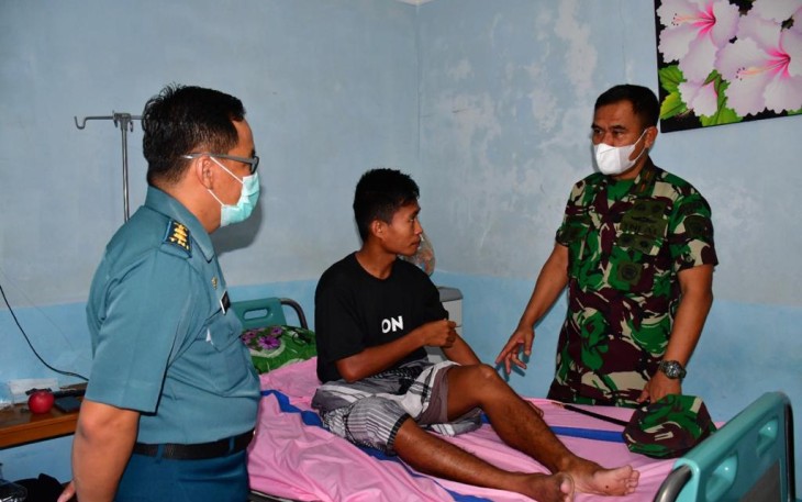 Danpasmar 3 Kunjungi Personel Satgas Mupe di RSAL dr. Oetojo Sorong