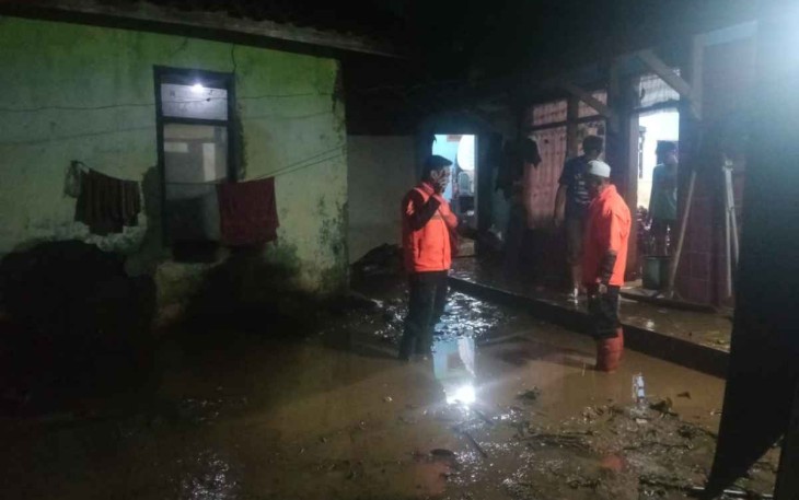 Tanggul Sungai Cikeruh Jebol, Sebanyak 600 Warga Ranca Ekek Kebanjiran