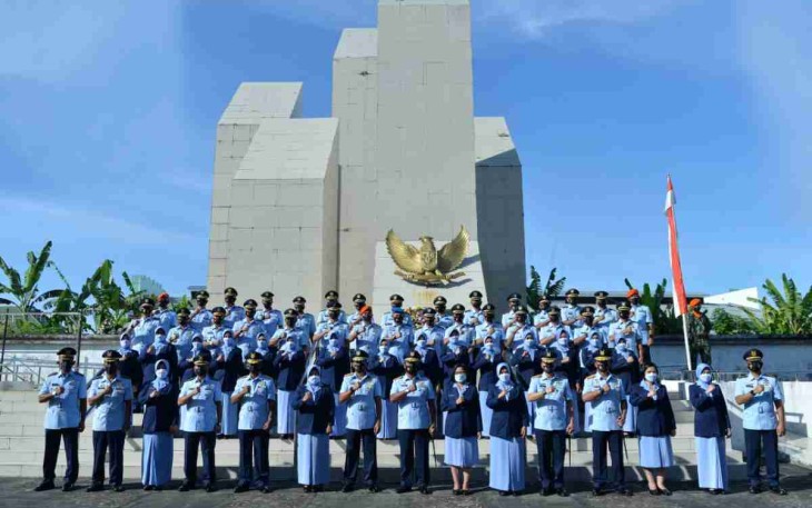 Lanud Sultan Hasanuddin Laksanakan Ziarah Sambut Peringatan ke-76 Hari TNI AU 