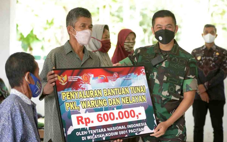 Kodim 0801/Pacitan Launching Penyerahan Program BTPKLWN TNI